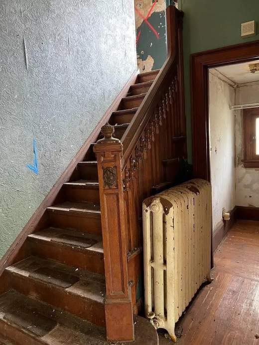 1910 Fixer Upper For Sale In Syracuse New York — Captivating Houses