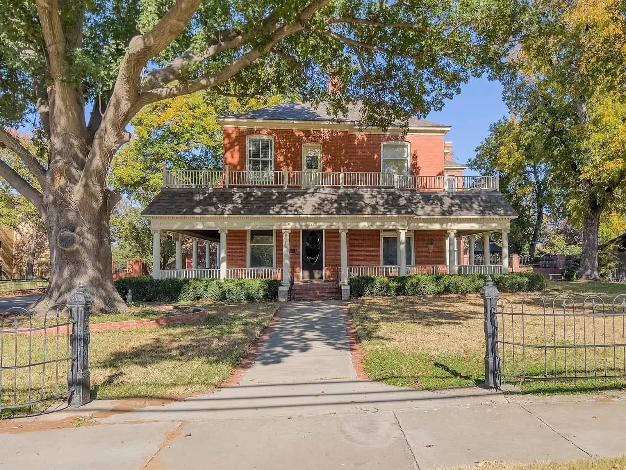 1890 Waggoner-Hicks House For Sale In Vernon Texas