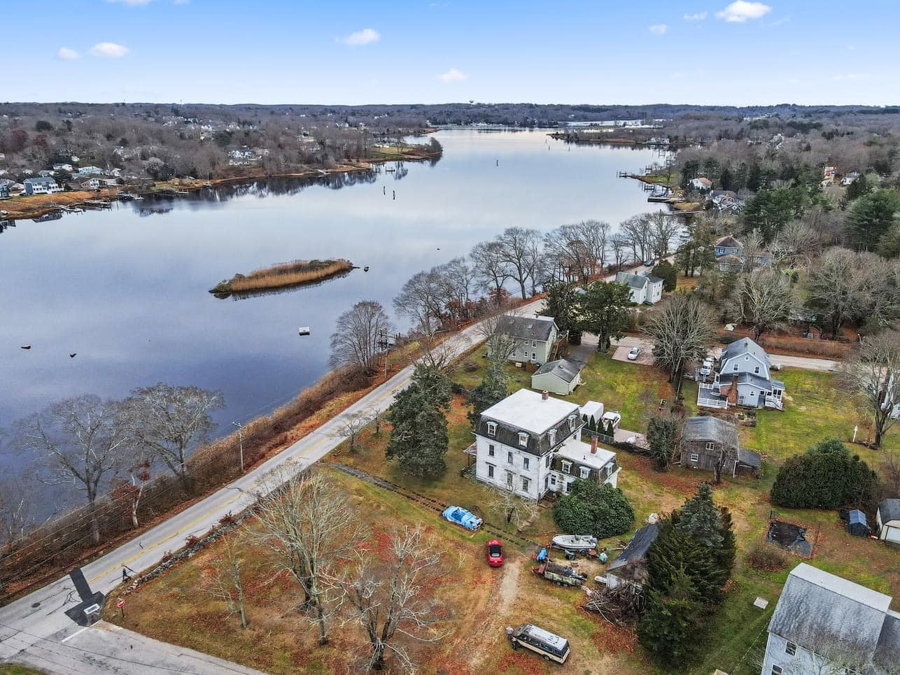 1870 Fixer-Upper For Sale In Pawcatuck Connecticut