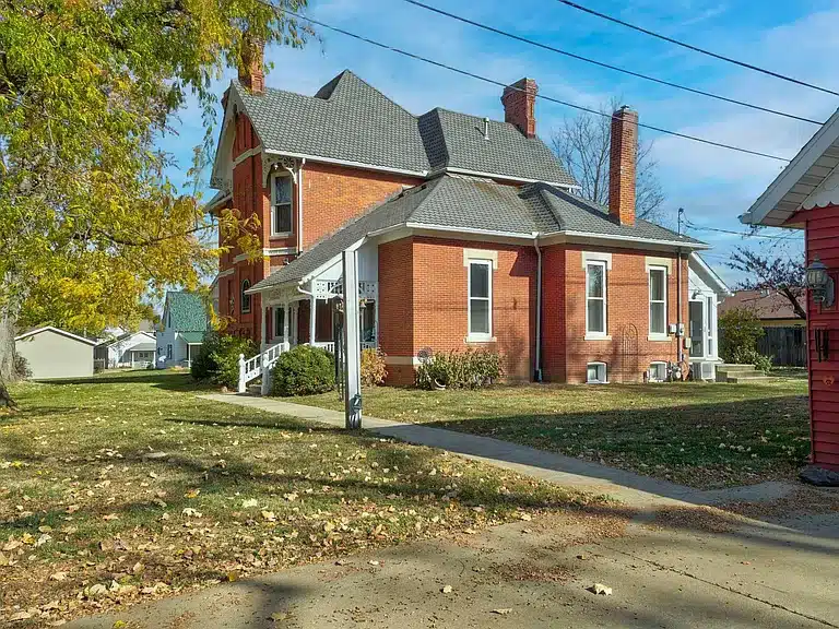 1896 Victorian For Sale In Washington Indiana