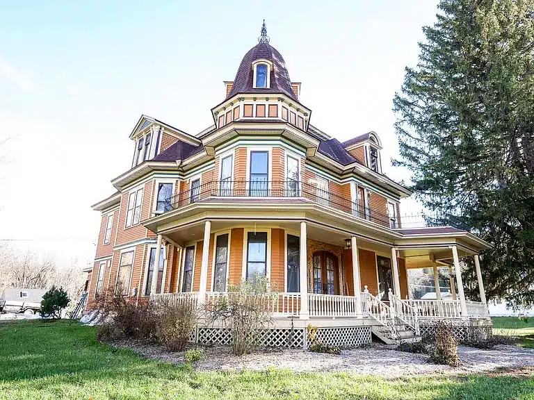 1896 Victorian For Sale In Soldiers Grove Wisconsin