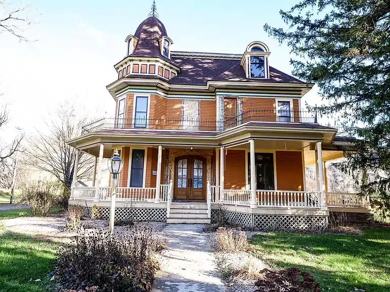 1896 Victorian For Sale In Soldiers Grove Wisconsin