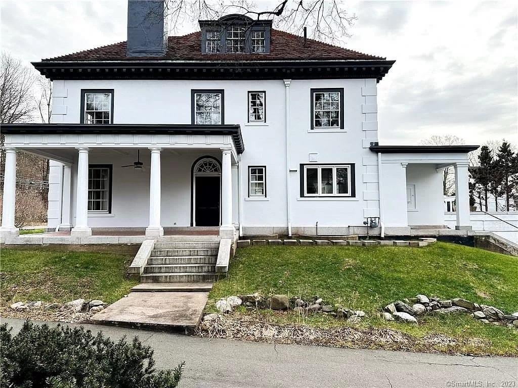 1908 Colonial Revival For Sale In Vernon Connecticut