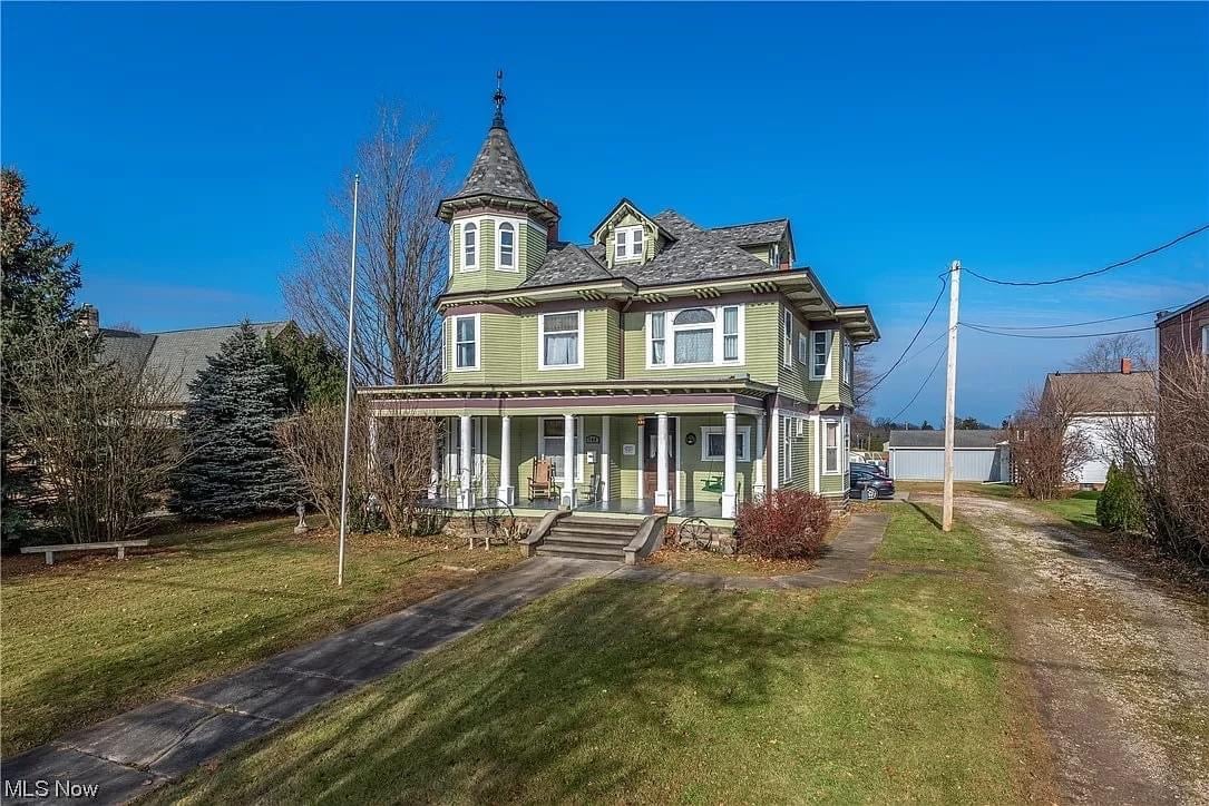 1898 Victorian For Sale In South Amherst Ohio