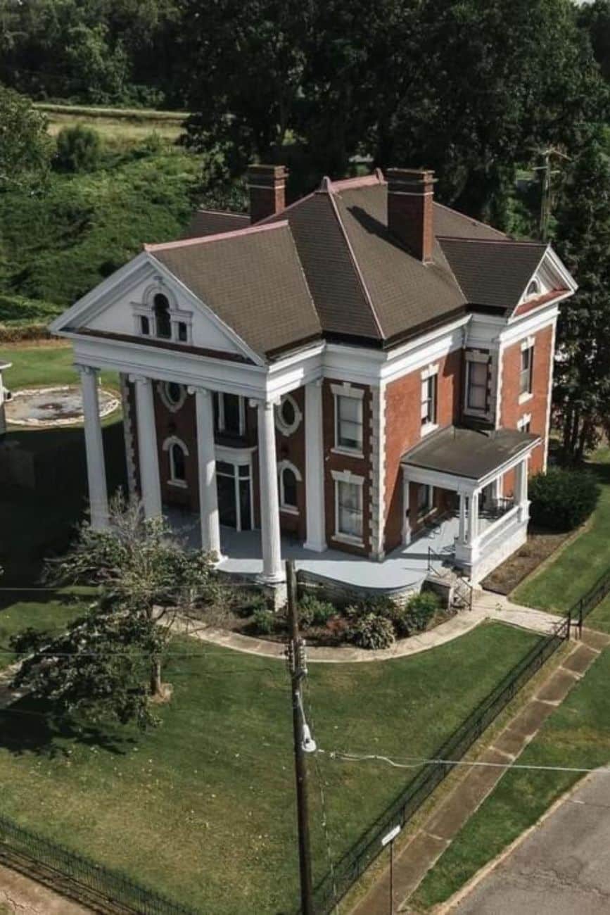 1900 Neoclassical For Sale In Hickman Kentucky