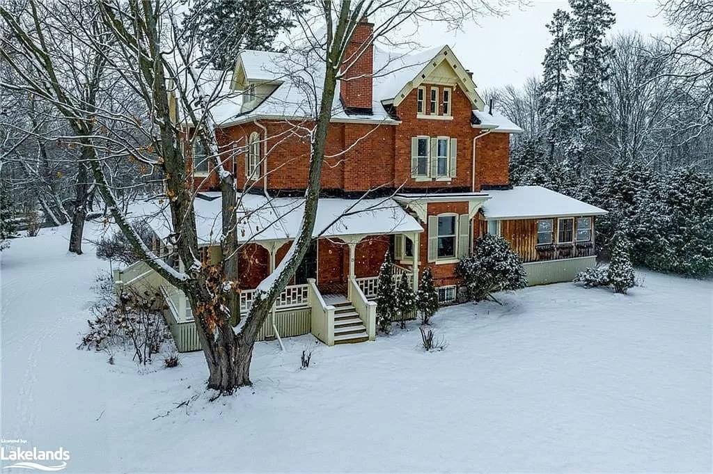 1895 Victorian For Sale In Springwater Ontario