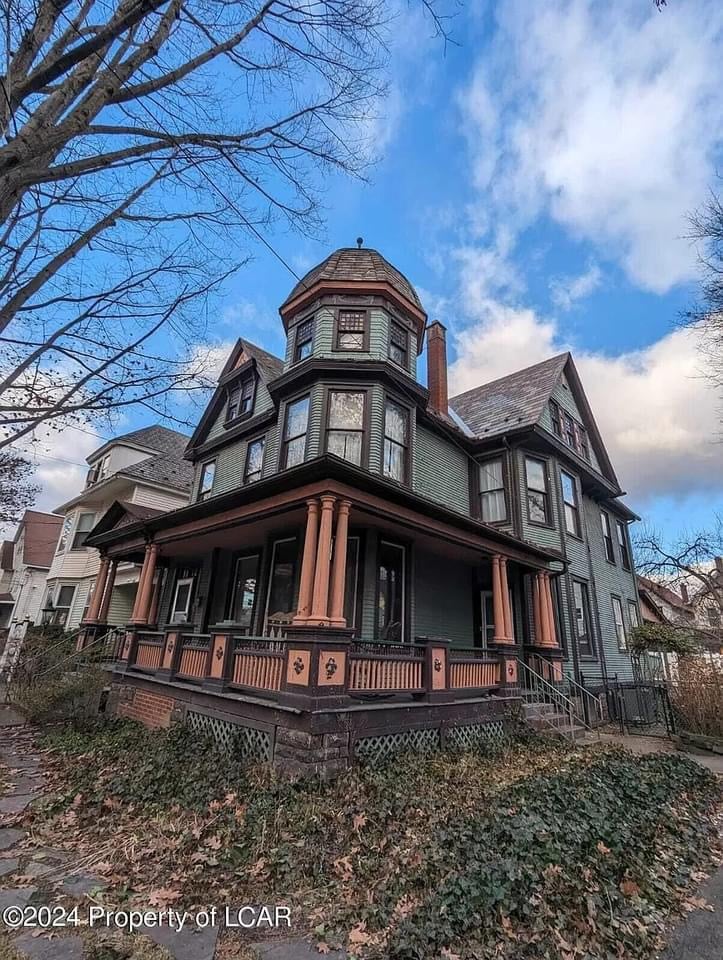 1895 Victorian For Sale In Wilkes Barre Pennsylvania