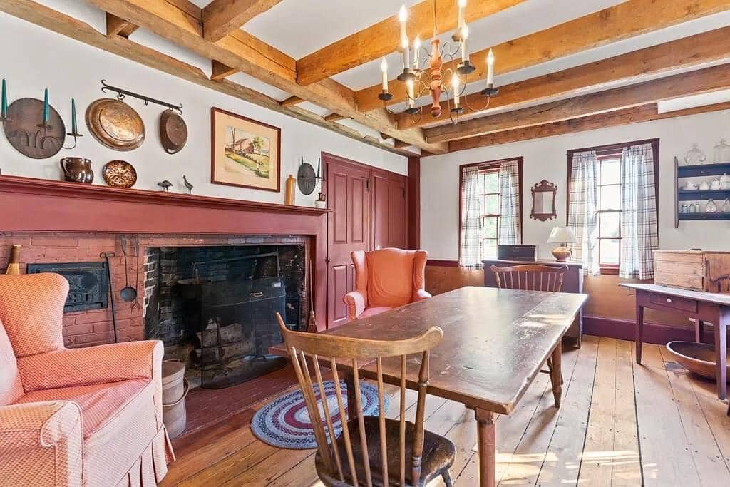 1800 Colonial For Sale In Portland Maine