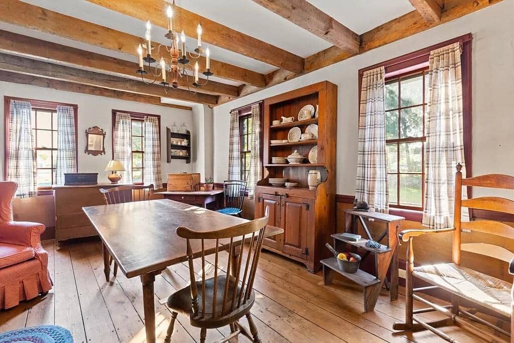 1800 Colonial For Sale In Portland Maine