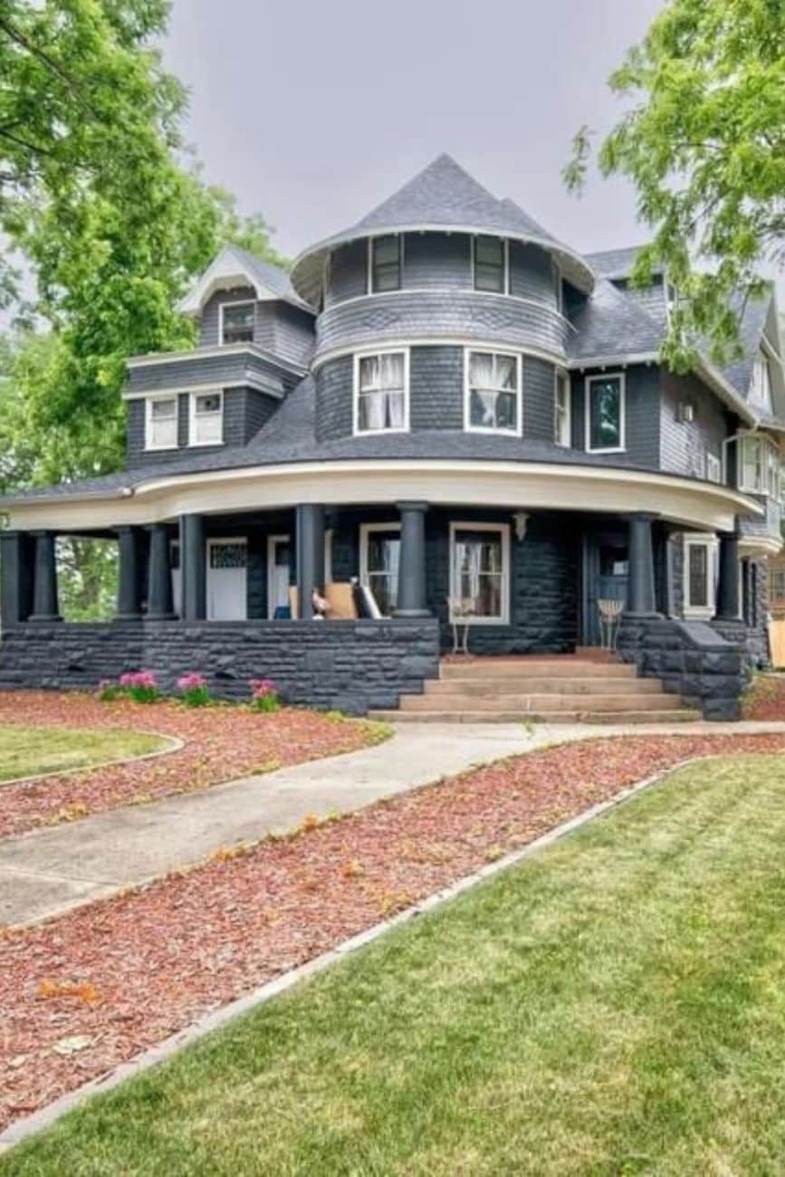 1906 Historic House For Sale In Estherville Iowa