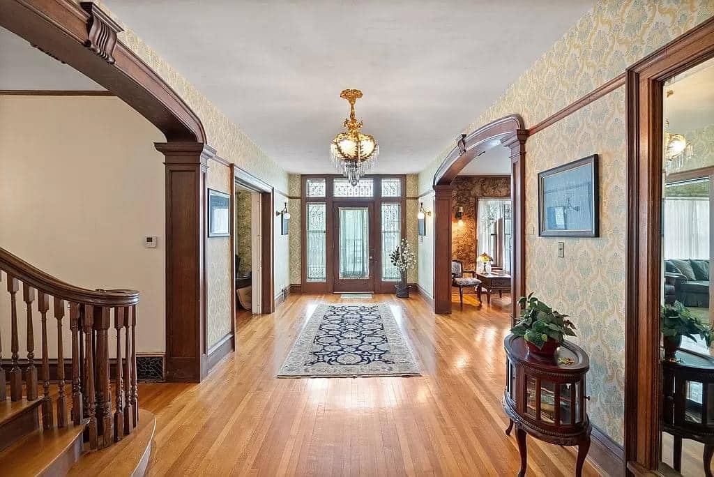 1908 Historic House For Sale In Independence Kansas