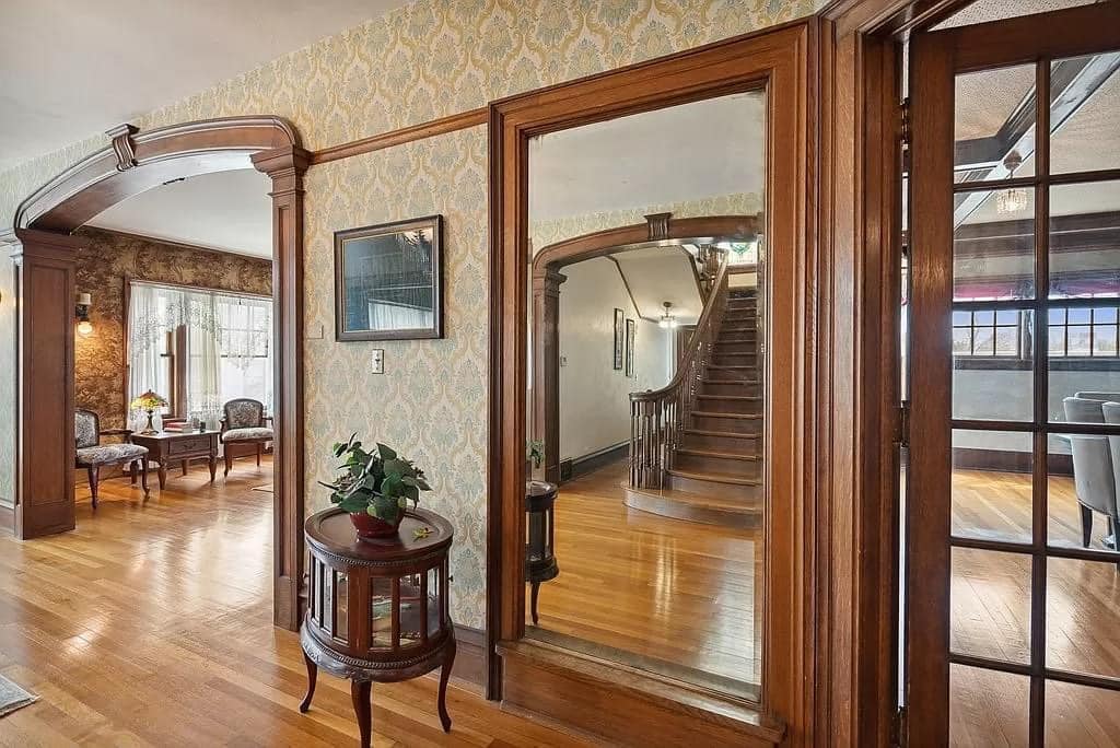 1908 Historic House For Sale In Independence Kansas