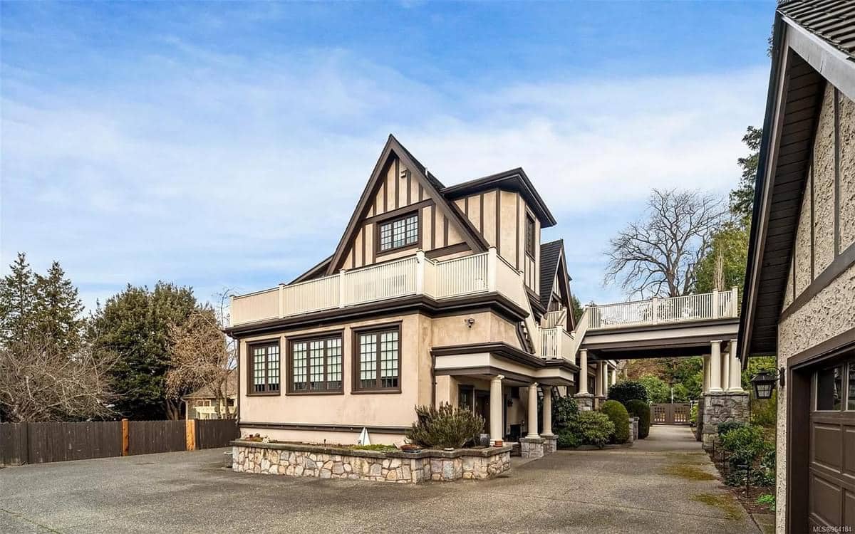 1908 Miramonte Estate For Sale In Victoria British Columbia