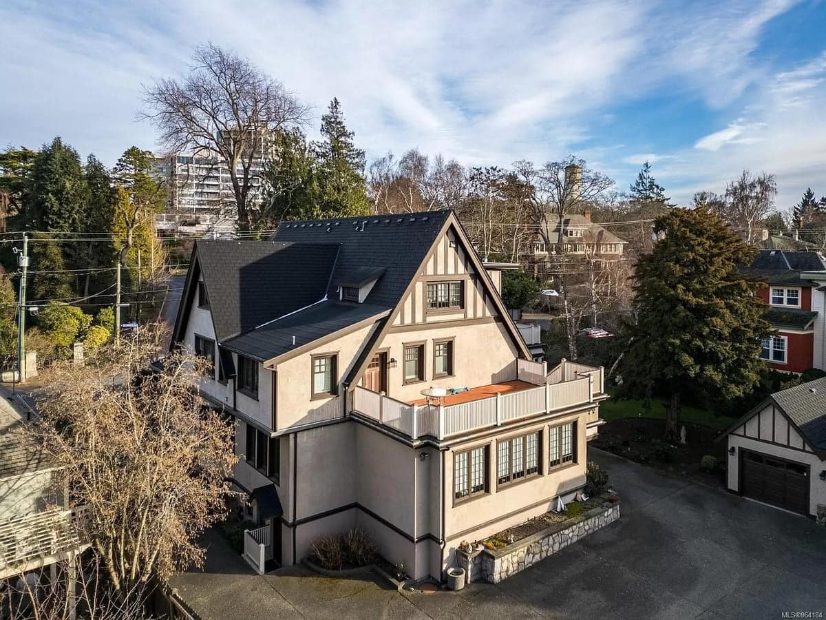 1908 Miramonte Estate For Sale In Victoria British Columbia