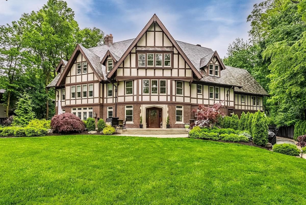 1924 Tudor Revival For Sale In Indianapolis Indiana