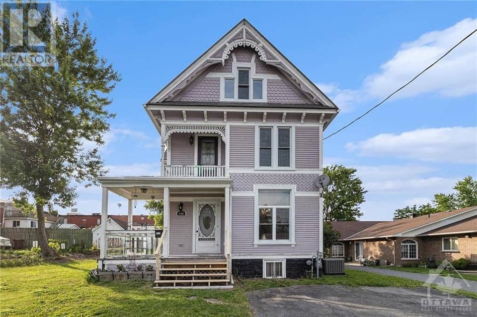 1897 Victorian For Sale In Winchester Ontario