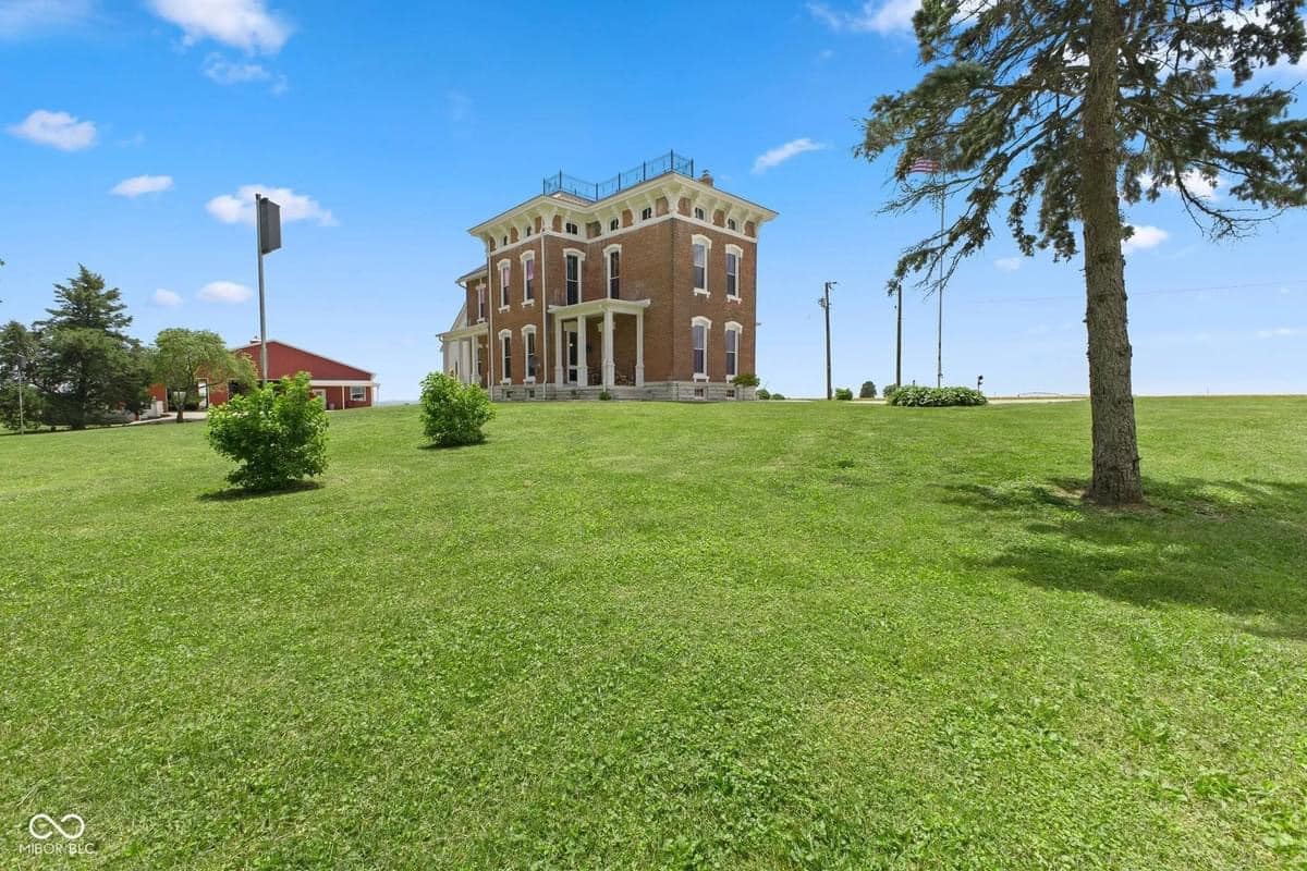 1874 Italianate For Sale In Boggstown Indiana
