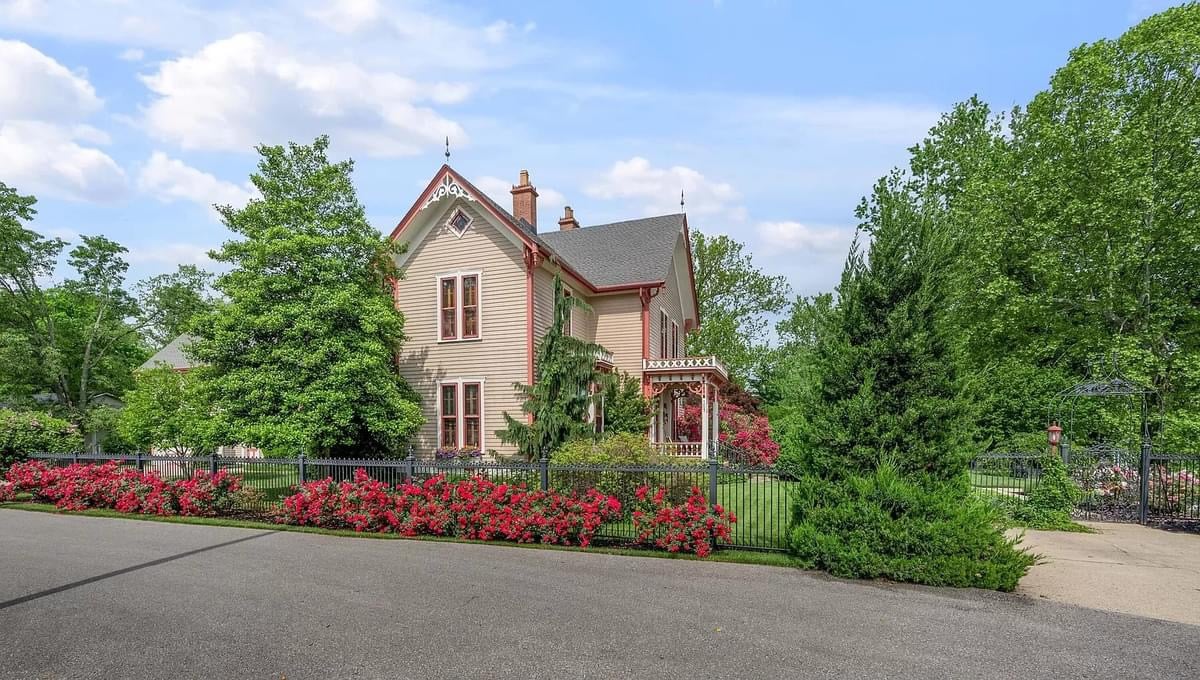 1870 Victorian For Sale In Greenup Kentucky