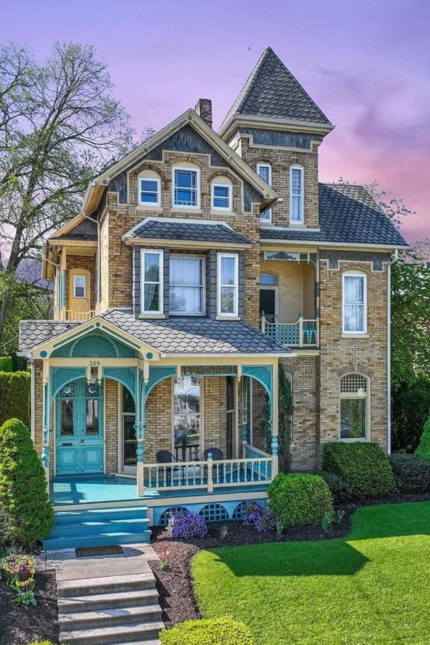 1890 Victorian For Sale In Bedford Pennsylvania