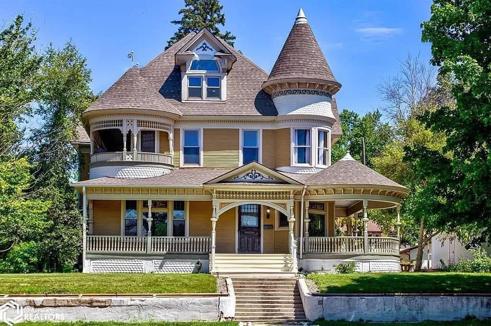 1890 Victorian For Sale In Denison Iowa