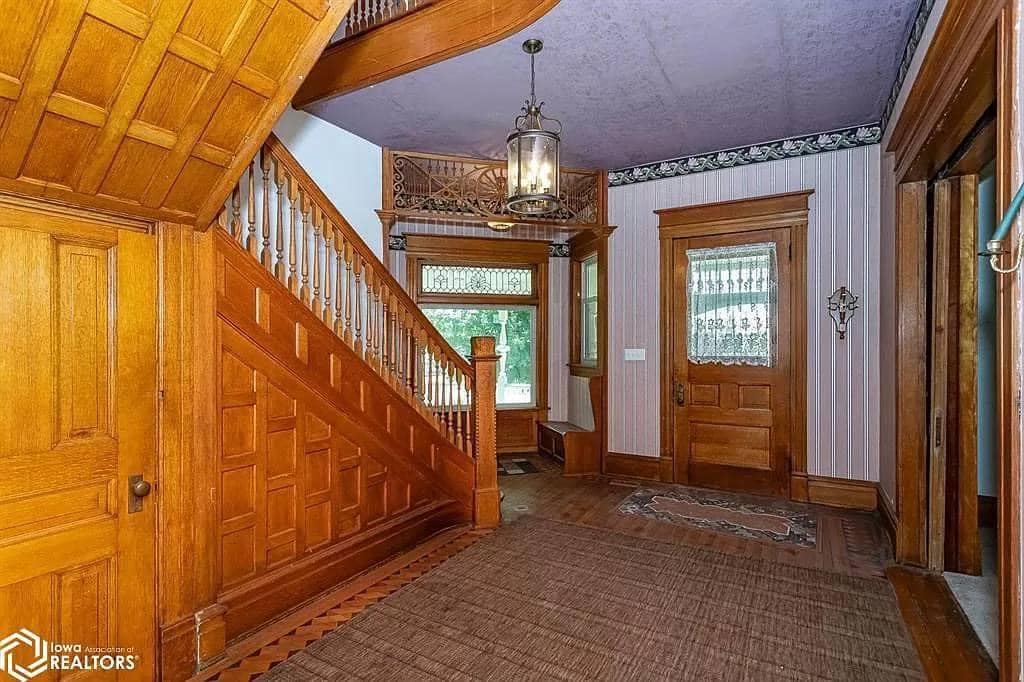 1890 Victorian For Sale In Denison Iowa