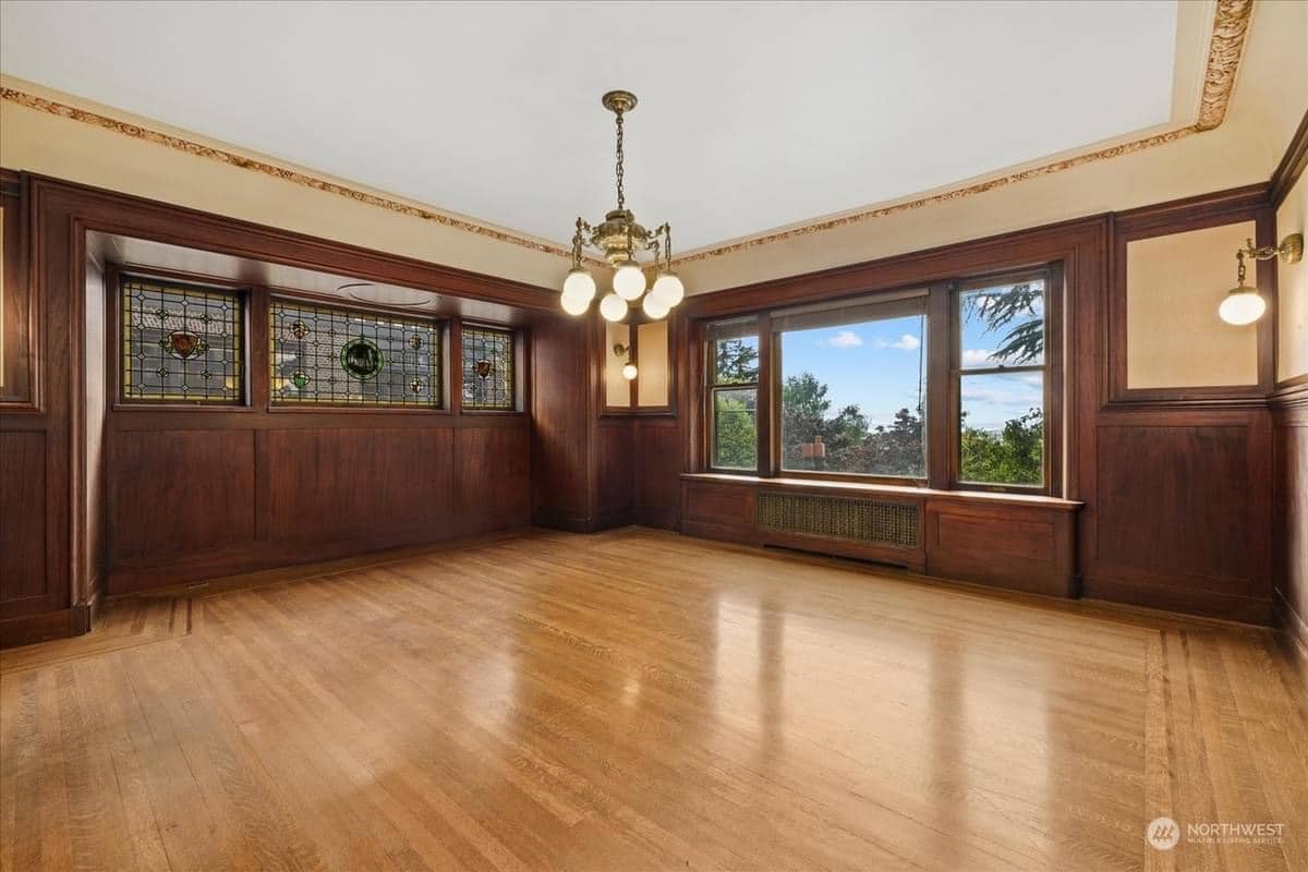 1909 Tudor Revival For Sale In Seattle Washington