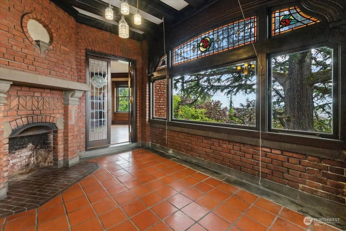 1909 Tudor Revival For Sale In Seattle Washington