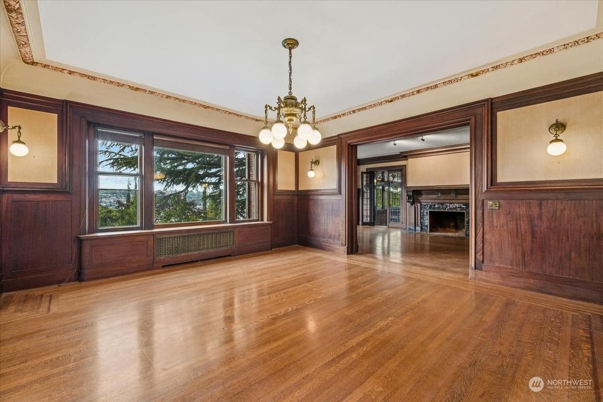 1909 Tudor Revival For Sale In Seattle Washington