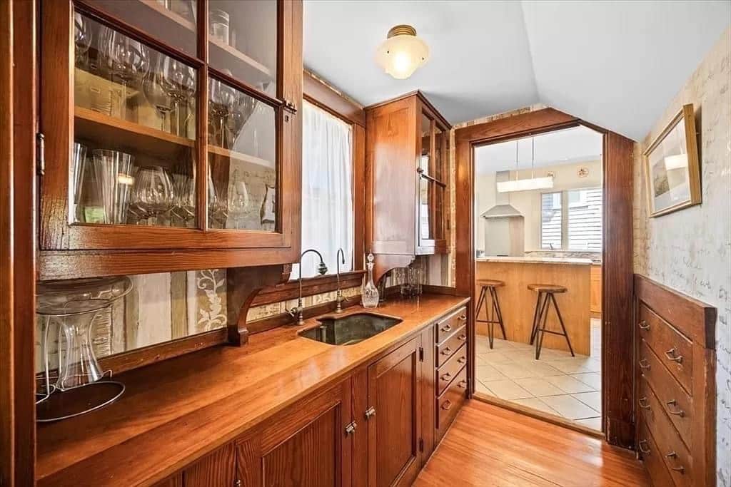 1910 Historic House For Sale In West Roxbury Massachusetts