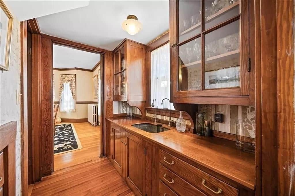 1910 Historic House For Sale In West Roxbury Massachusetts