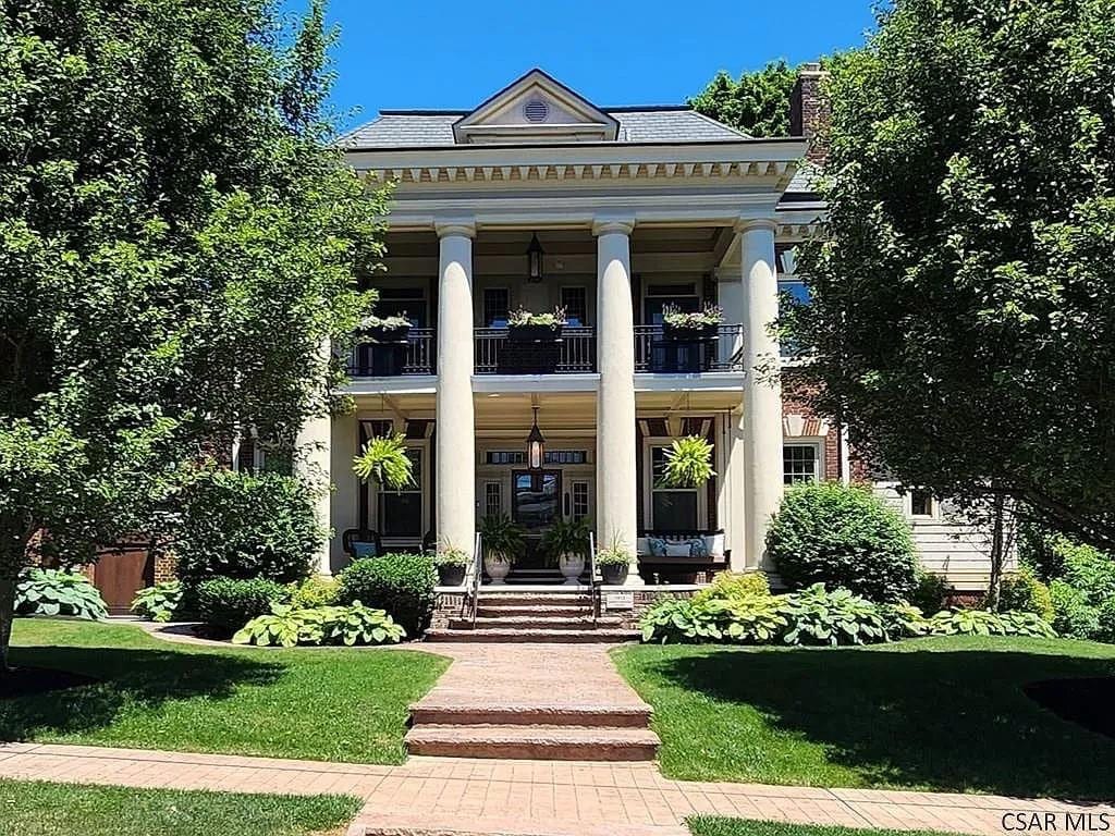 1921 Neoclassical For Sale In Ebensburg Pennsylvania