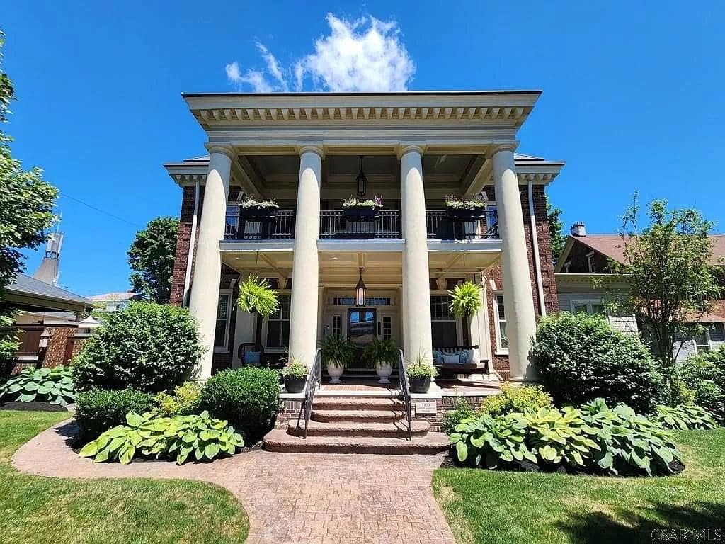 1921 Neoclassical For Sale In Ebensburg Pennsylvania