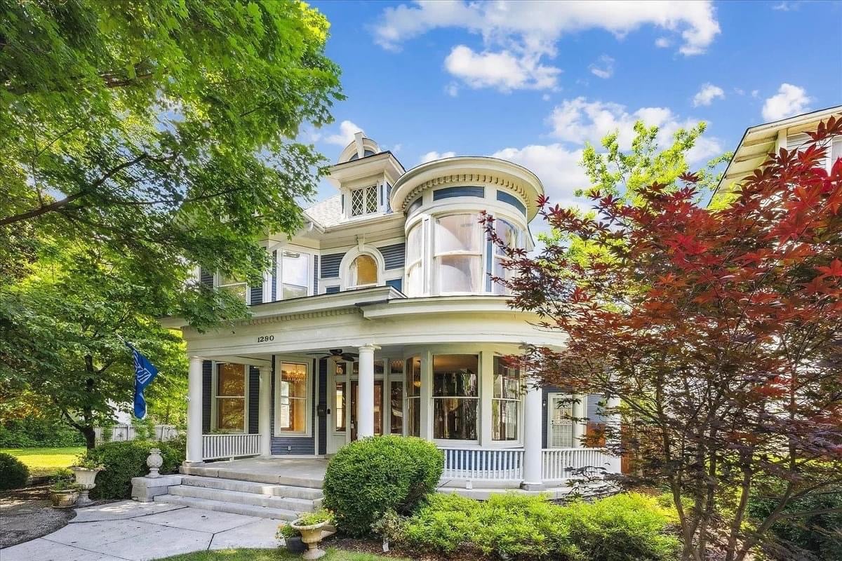 1890 Victorian For Sale In Memphis Tennessee