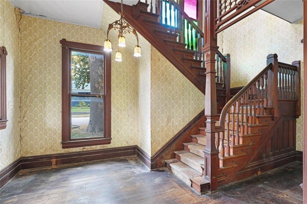 1890 Victorian For Sale In McKinney Texas