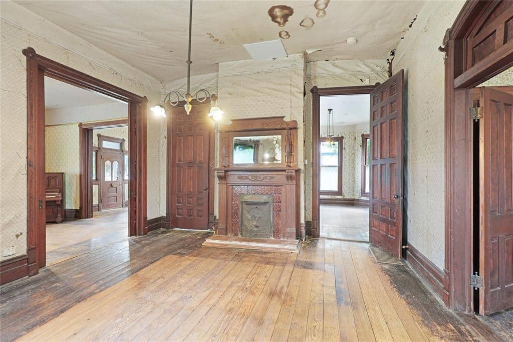 1890 Victorian For Sale In McKinney Texas