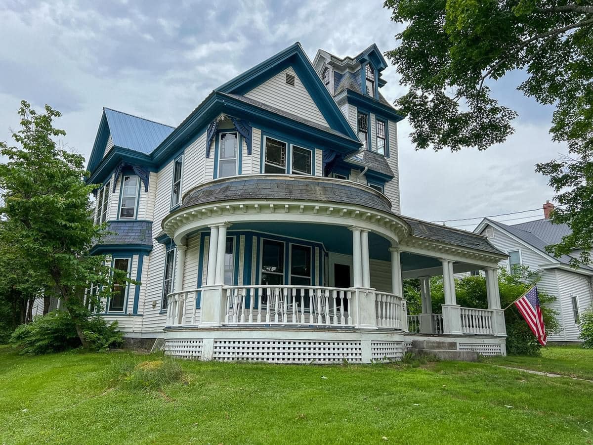 1893 Victorian For Sale In Island Falls Maine