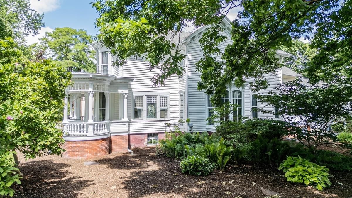 1876 Victorian For Sale In Princeton Illinois