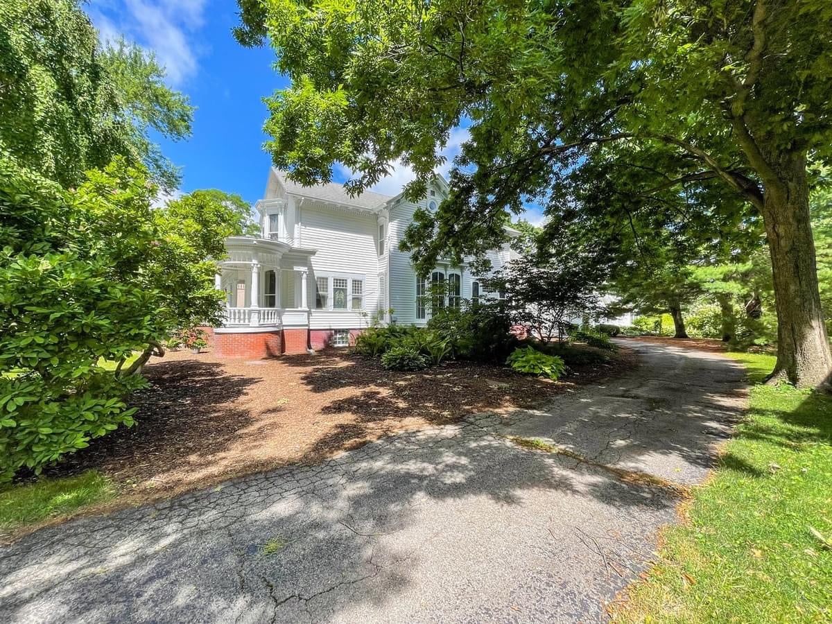 1876 Victorian For Sale In Princeton Illinois