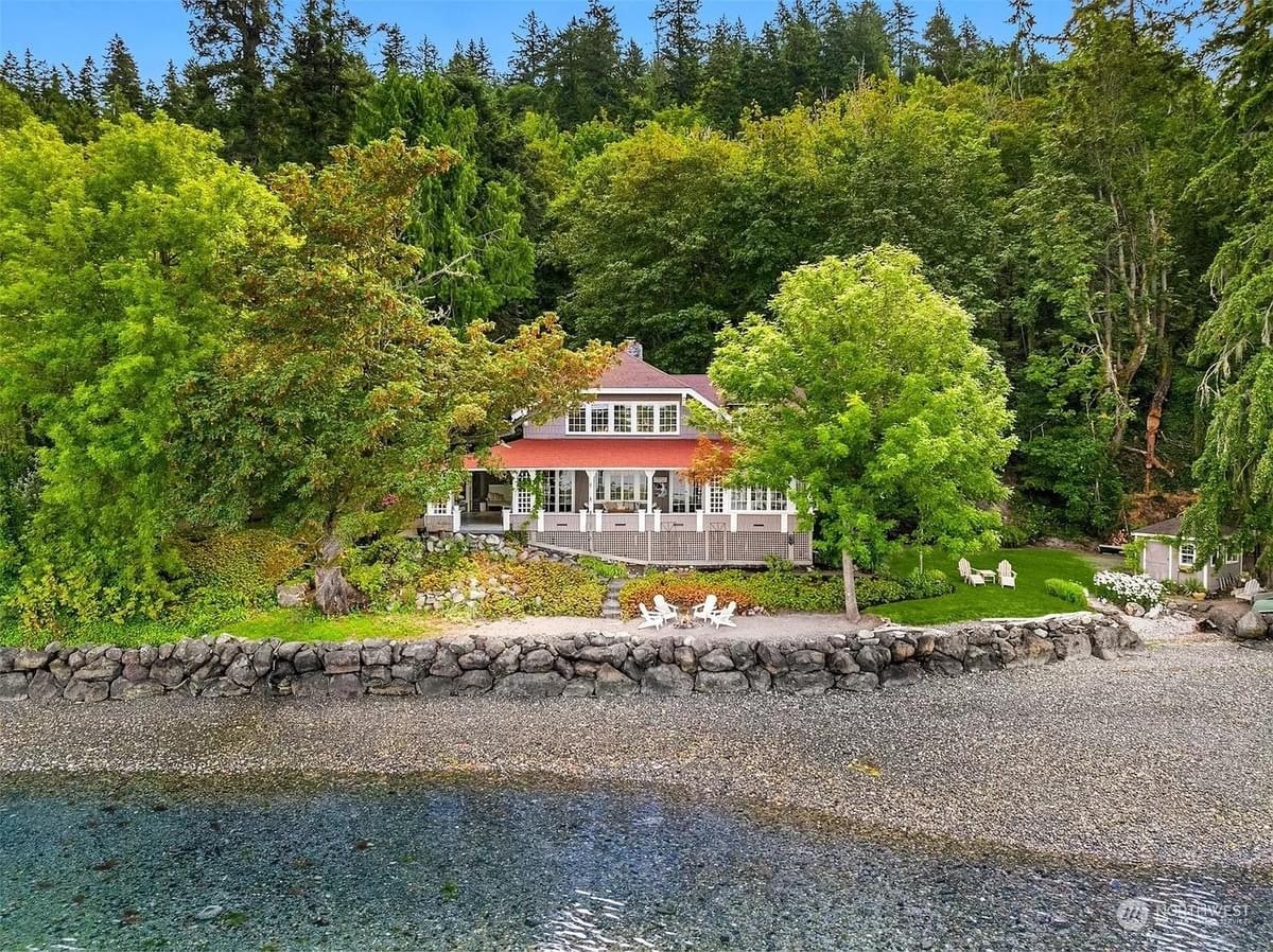 1900 Waterfront Home For Sale In Bainbridge Island Washington