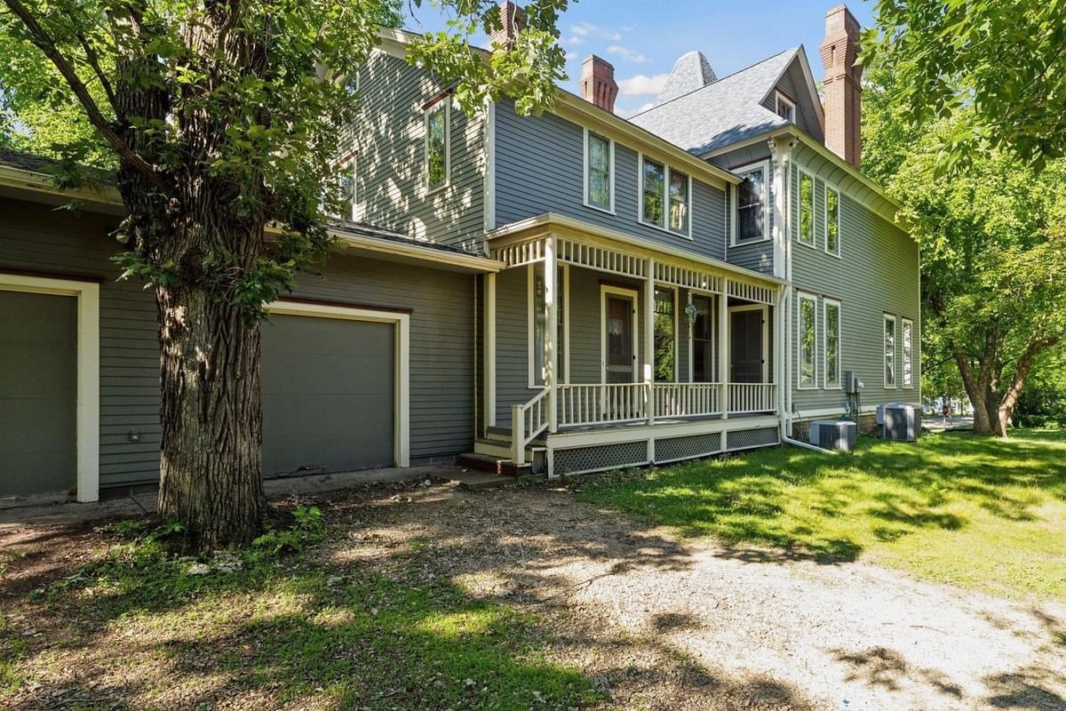 1885 Victorian For Sale In Hudson Wisconsin