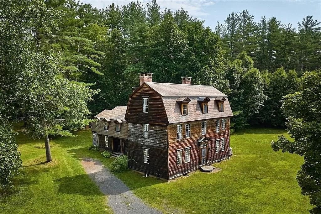 1900 Colonial For Sale In Charlemont Massachusetts