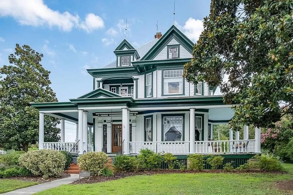 1927 Historic House For Sale In Kilmarnock Virginia