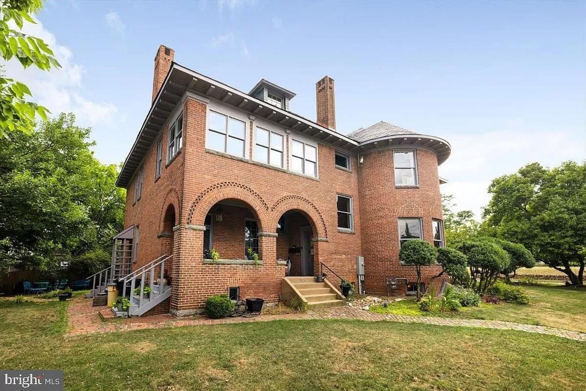 1890 Historic House For Sale In Winchester Virginia