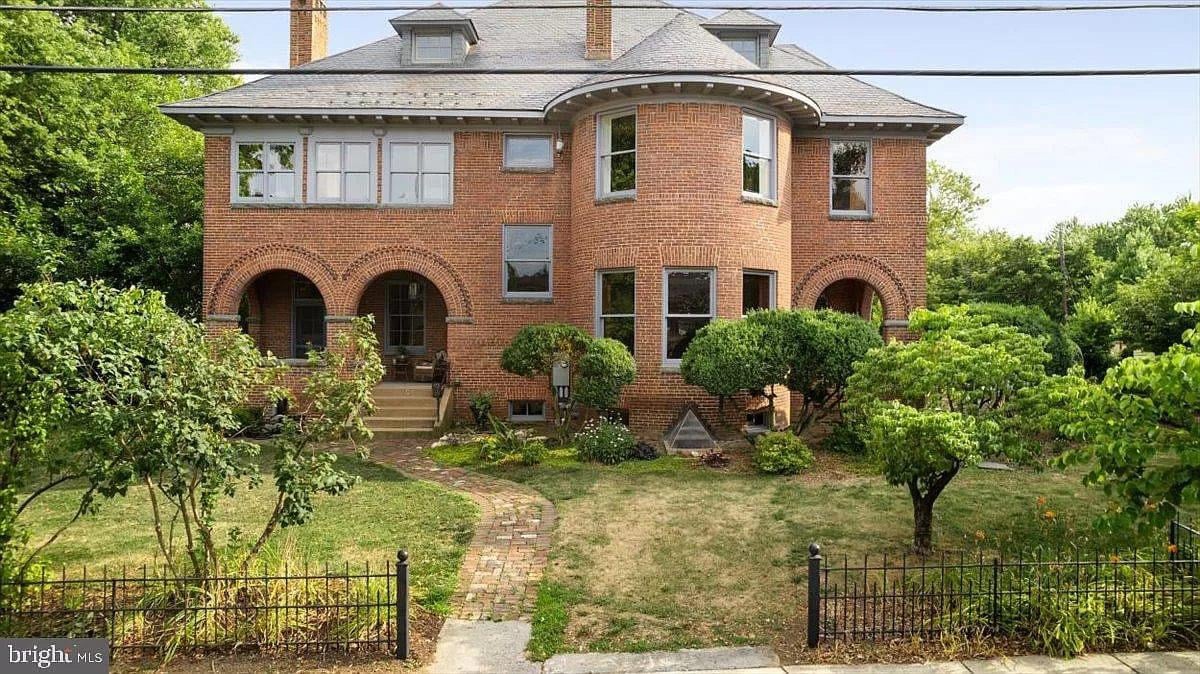 1890 Historic House For Sale In Winchester Virginia