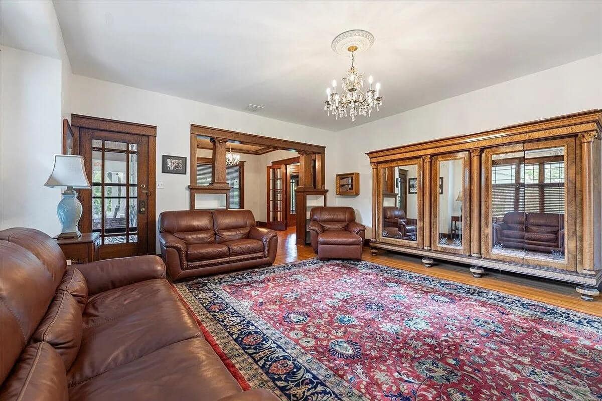 1912 Historic House For Sale In Council Bluffs Iowa