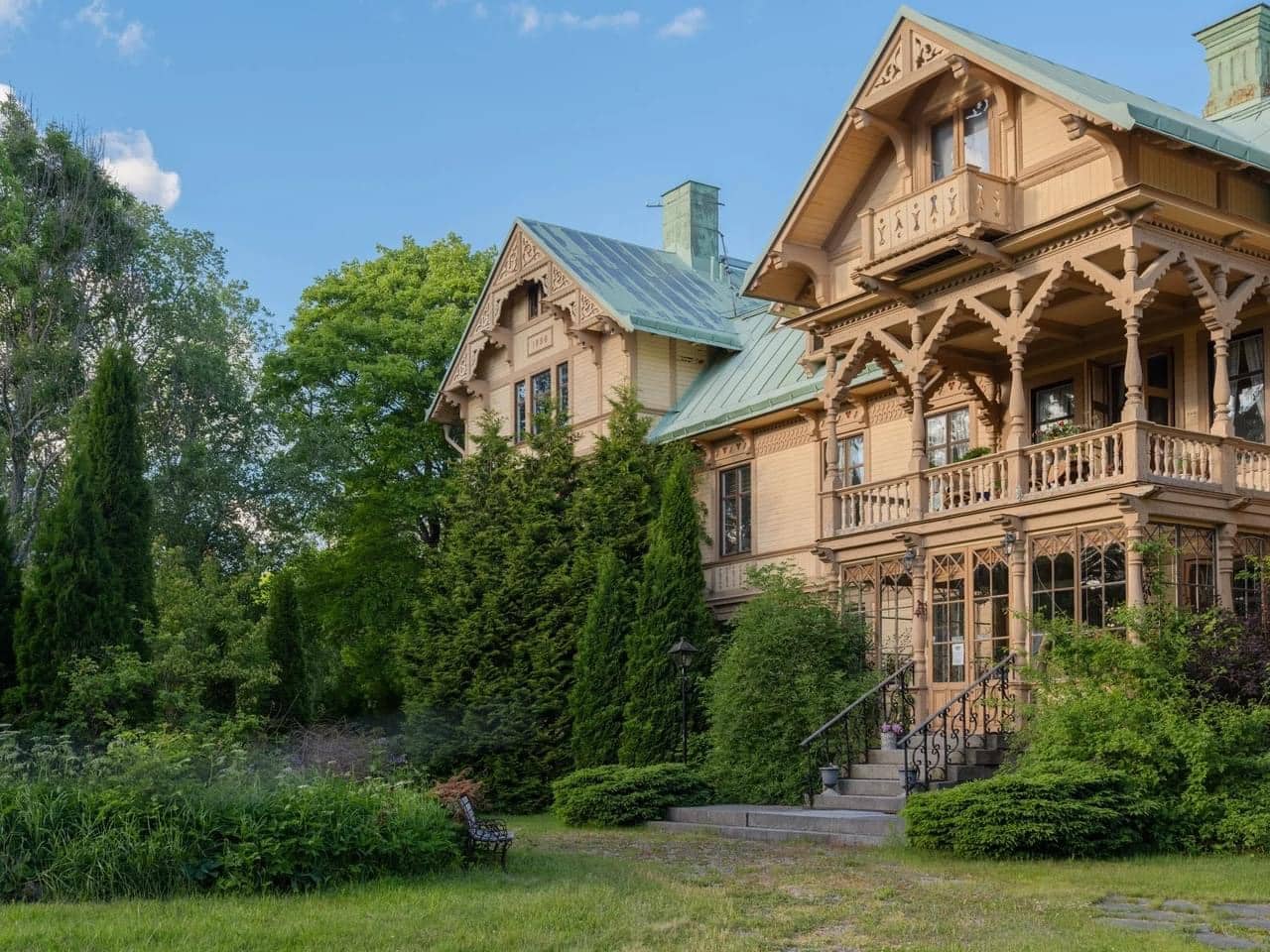 1896 Mansion For Sale In Hudiksvall Sweden