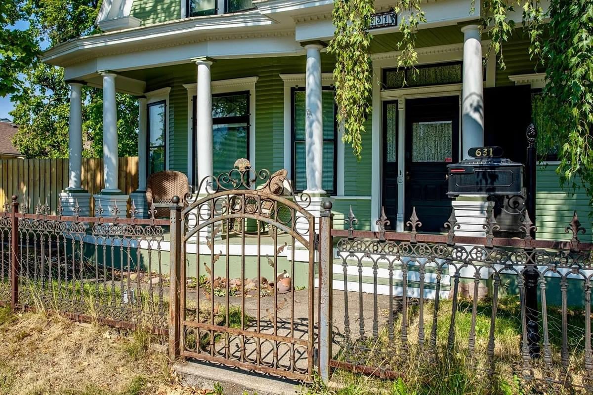 1905 Dutch Colonial For Sale In Missoula Montana