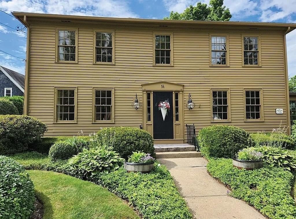 1808 Colonial For Sale In Brookfield Massachusetts