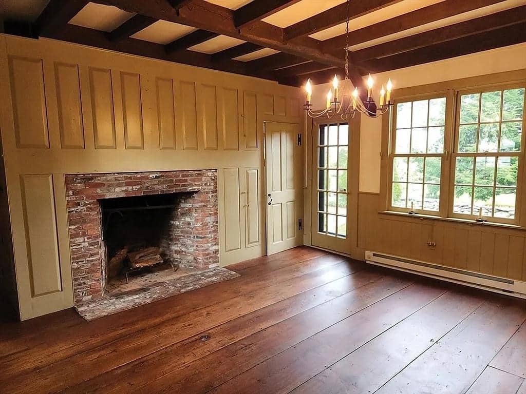 1808 Colonial For Sale In Brookfield Massachusetts