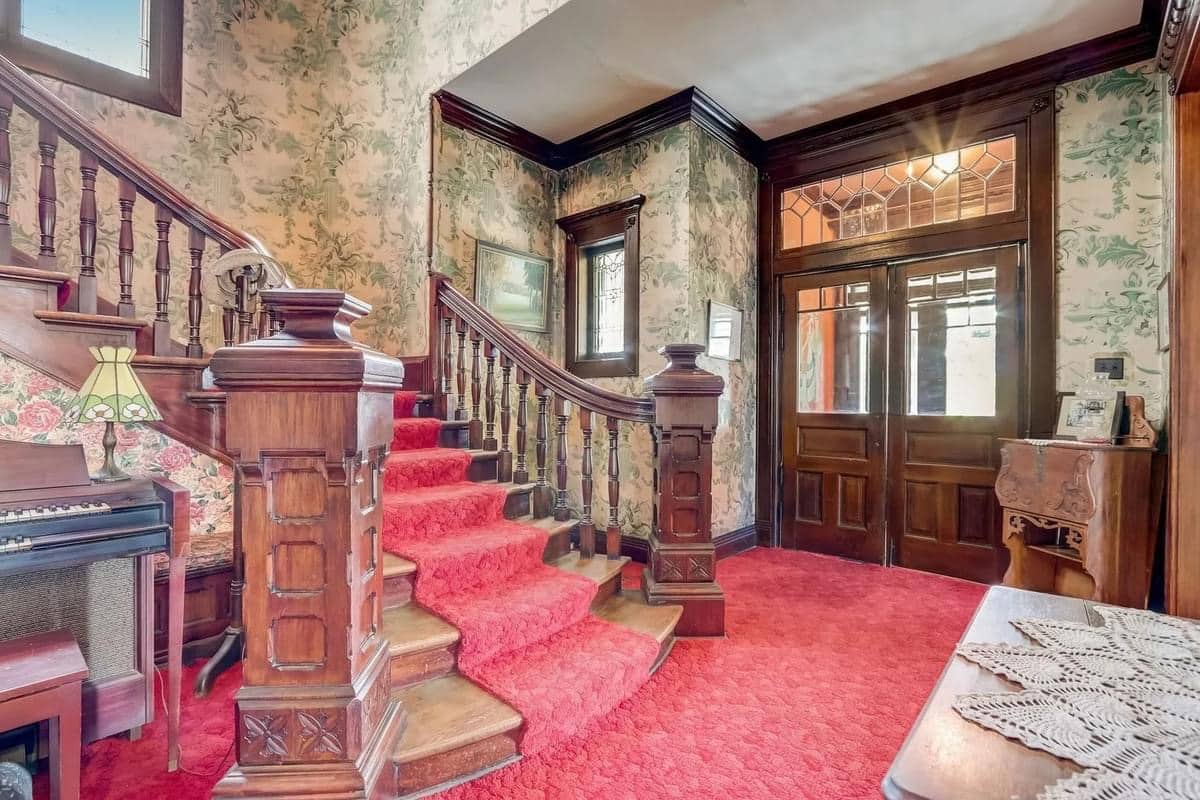 1889 Victorian For Sale In Elgin Illinois